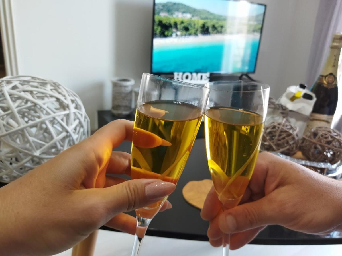 Grey Sense Luxury Apartment イラクリオン エクステリア 写真