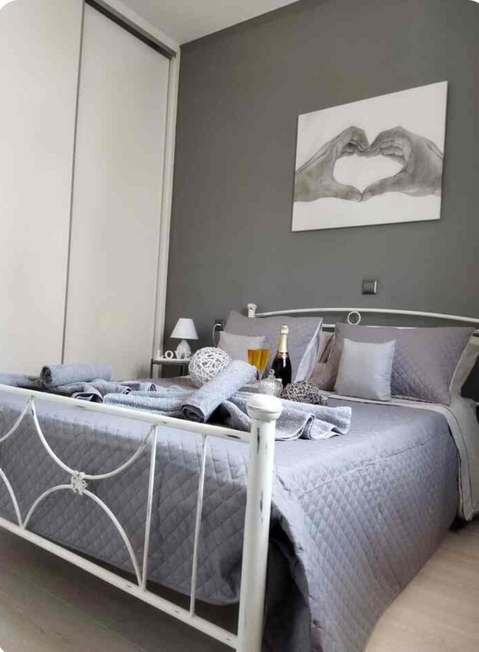 Grey Sense Luxury Apartment イラクリオン エクステリア 写真